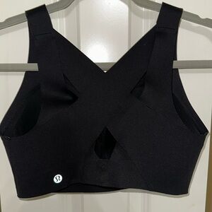 Women’s lululemon sports bra